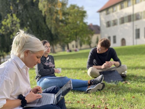 © Akademie