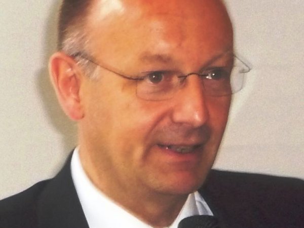 Inwiefern können Laien Gemeinden leiten?