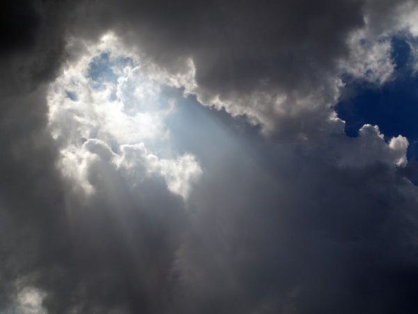 © Pixabay clouds_sky_miracle