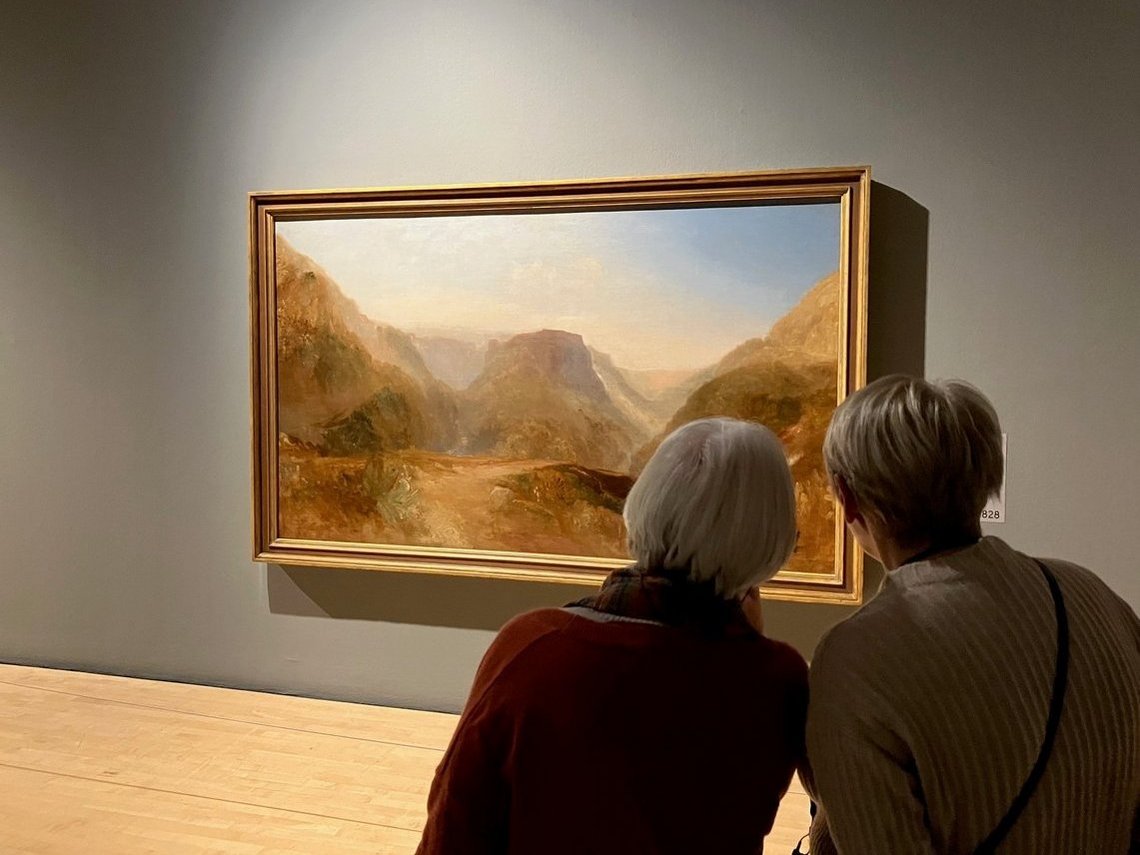 Teilnehmerinnen in der Turner Auststellung in München.