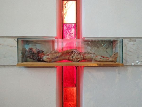 [Wie] Ist Gott da? 