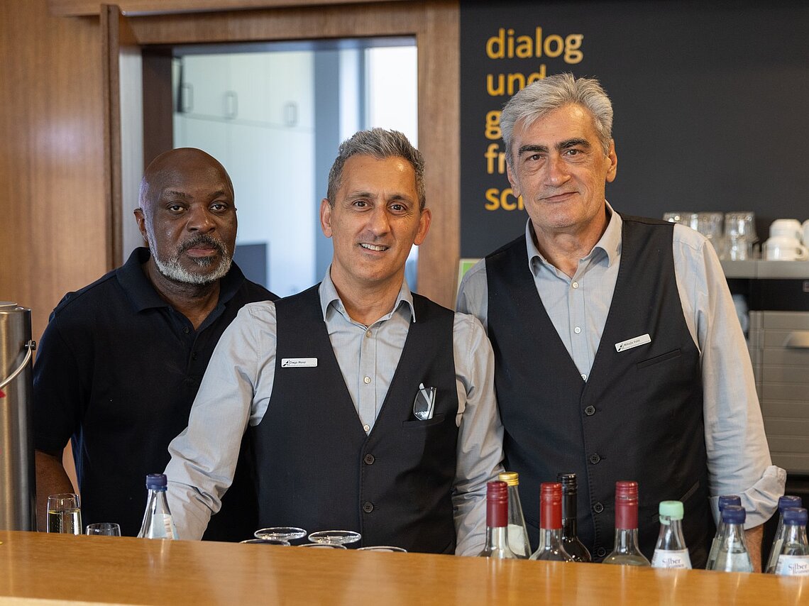 Masafa Luzayadio, Diego Manzi und Mihajlo Vulic vom Team des Tagungszentrums